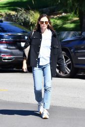 Jennifer Garner   Out in Pacific Palisades 10 26 2022   - 94