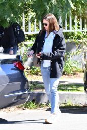 Jennifer Garner   Out in Pacific Palisades 10 26 2022   - 95