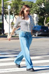 Jennifer Garner - Out in Santa Monica 10/18/2022