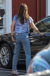 Jennifer Garner Street Style - Shopping at Edelweiss Chocolates at the Brentwood Country Mart 10/04/2022