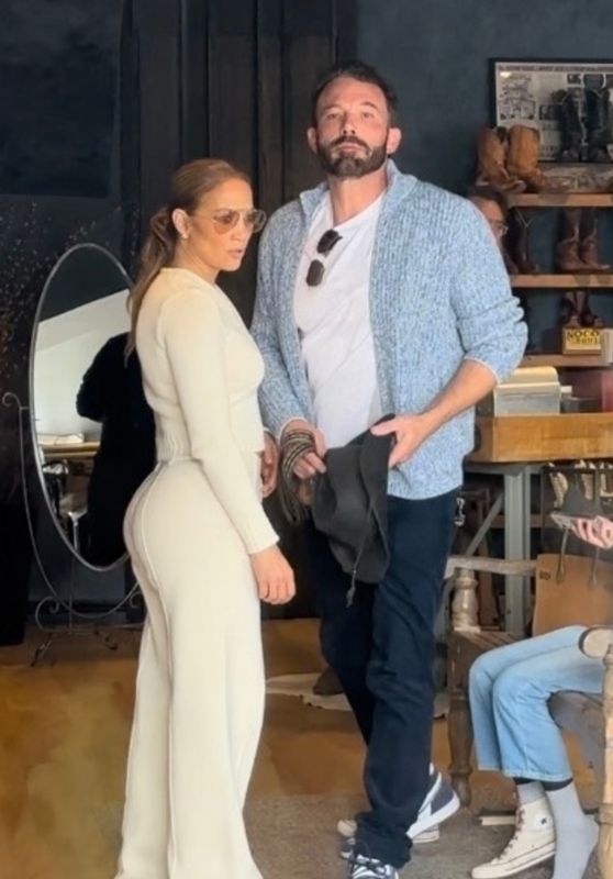 Jennifer Lopez and Ben Affleck - Shopping in West Hollywood 10/22/2022