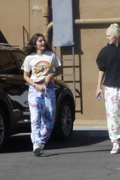 JoJo Siwa - Out With Girlfriend Avery Cyrus in Los Angeles 10/19/2022