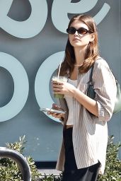 Kaia Gerber at Maru Coffee in LA 10/05/2022
