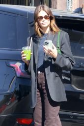 Kaia Gerber   Juice Run in Los Angeles 10 24 2022   - 63