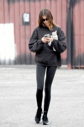 Kaia Gerber   Leaving a Gym in LA 10 13 2022   - 64