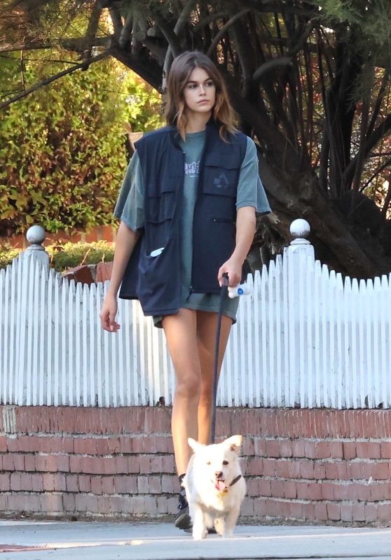 Kaia Gerber - Out in LA 10/17/2022