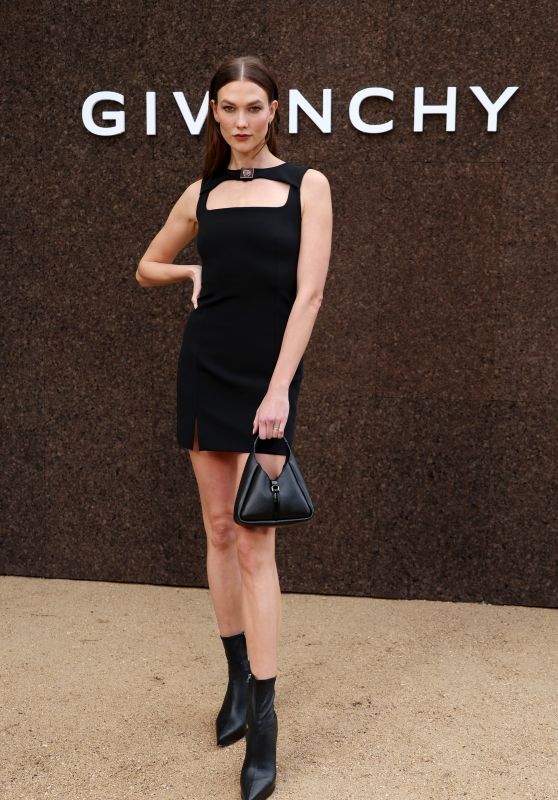 Karlie Kloss - Givenchy Fashion Show in Paris 10/02/2022