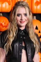Kathryn Newton – “Halloween Ends” Premiere in Los Angeles 10/11/2022