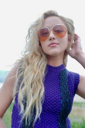 Kathryn Newton Live Stream Video and Photos 10/20/2022