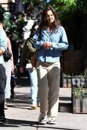 Katie Holmes - Out in New York 10/06/2022
