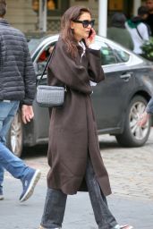 Katie Holmes Street Style   New York 10 05 2022   - 68