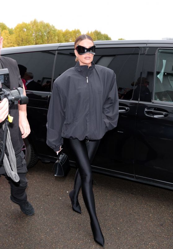 Khlo  Kardashian   Balenciaga Show at Paris Fashion Week 10 02 2022   - 38