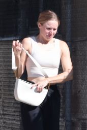 Kristen Bell in a White Tank - Running Errands in Los Angeles 10/04/2022