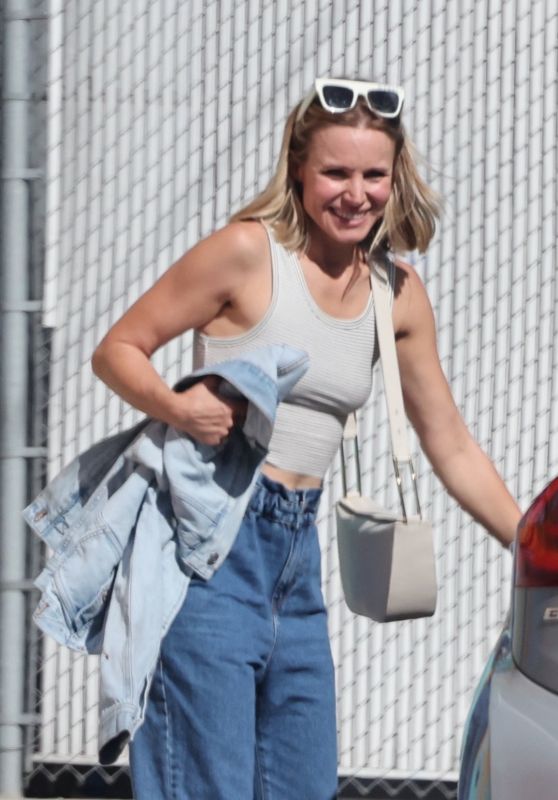 Kristen Bell - Out in Los Angeles 09/30/2022