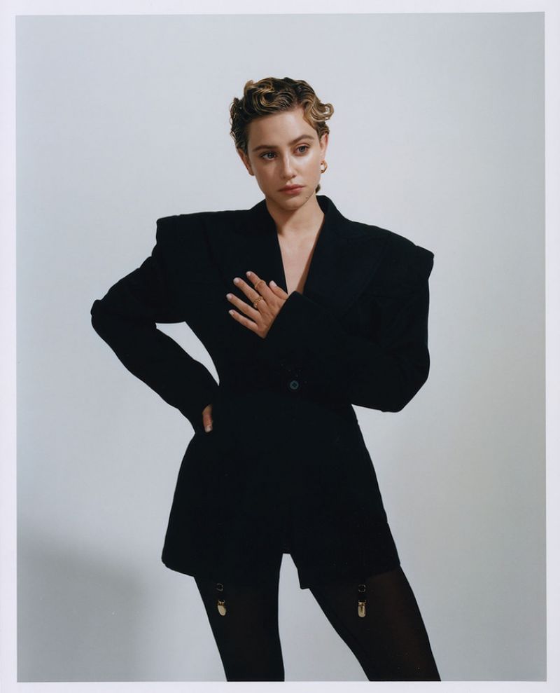 Lili Reinhart – Revista de Milenio September 2022 (Photo Shoot