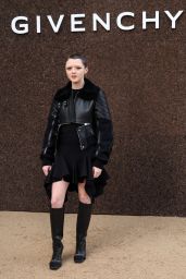 Maisie Williams - Givenchy Fashion Show in Paris 10/02/2022