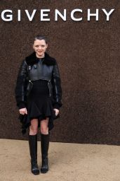 Maisie Williams   Givenchy Fashion Show in Paris 10 02 2022   - 2