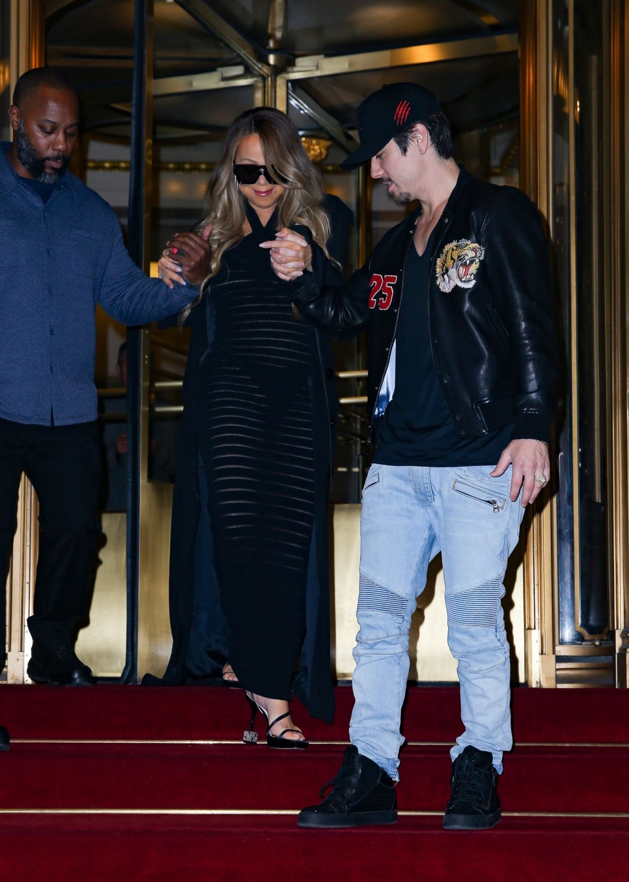 Mariah Carey - Regis Hotel in New York 10/11/2022 • CelebMafia