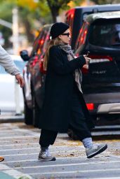 Mary-Kate Olsen and Ashley Olsen - Leaving Their Offices in New York 10/18/2022