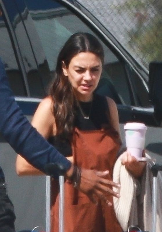 Mila Kunis - Out in Los Angeles 09/30/2022