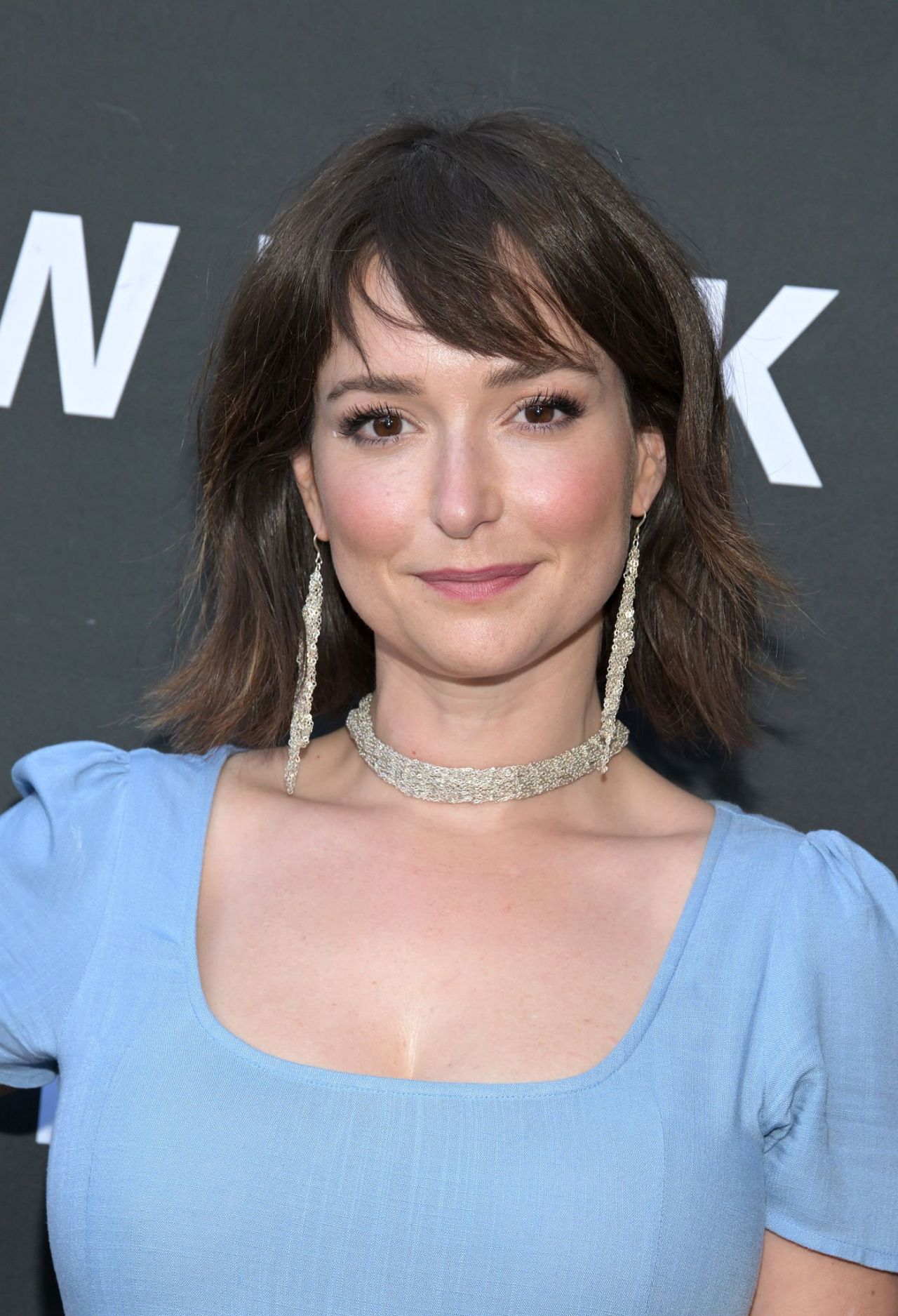Milana Vayntrub Snl