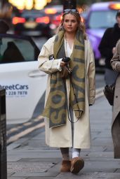 Molly-Mae Hague in a Trench Coat in Manchester 10/21/2022