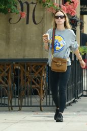 Olivia Wilde at Starbucks in Los Angeles 10/02/2022