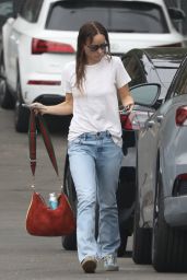 Olivia Wilde in Casual Outfit in Los Angeles 10/13/2022