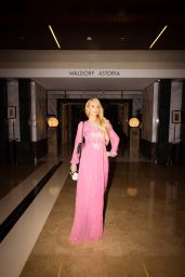 Paris Hilton   Waldorf Astoria Dubai International Financial Centre 10 18 2022   - 22