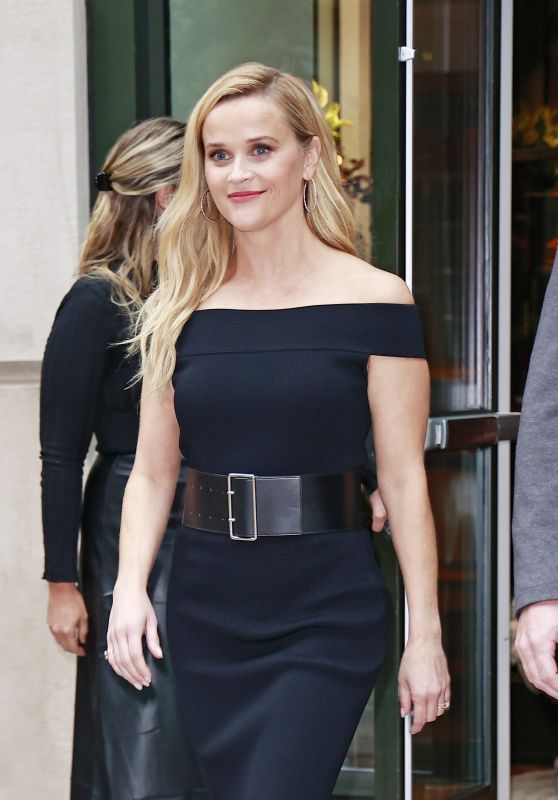 Reese Witherspoon - Outside Tonight Show Starring Jimmy Fallon in New York 10/05/2022
