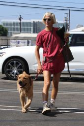 Selma Blair - Arrives to the DWTS Studio in Hollywood 10/05/2022