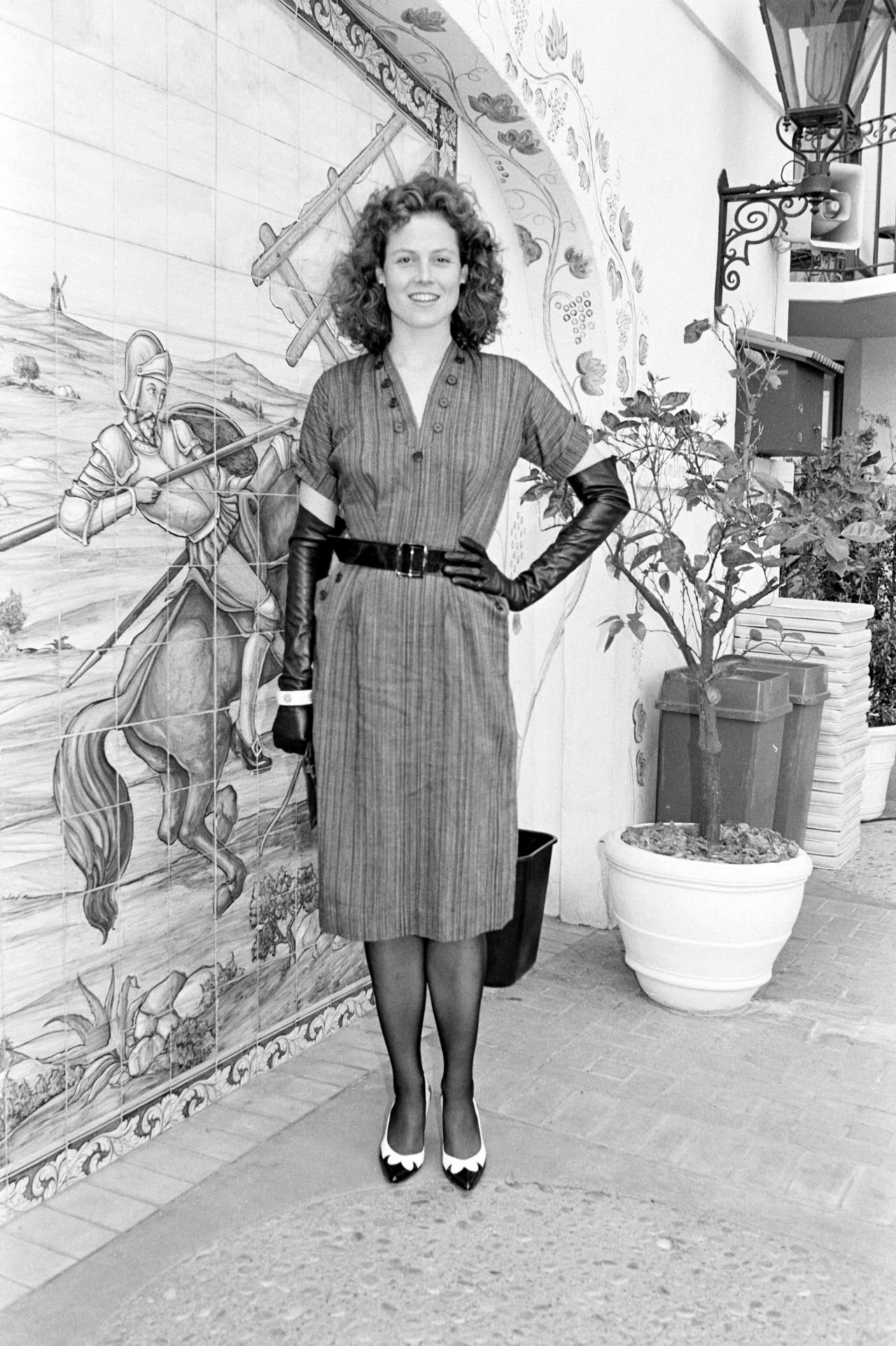 Sigourney Weaver BW Photo Shoot 1983 CelebMafia