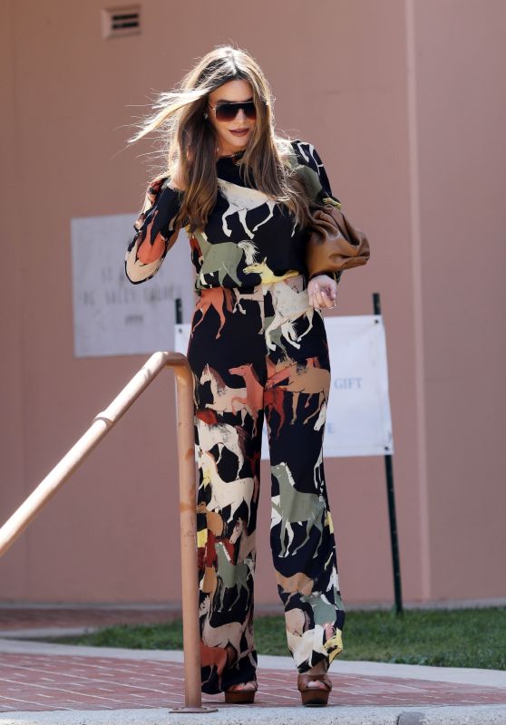 Sofia Vergara in a Horse-Print Suit and Brown Platform Heels - Los Angeles 10/08/2022