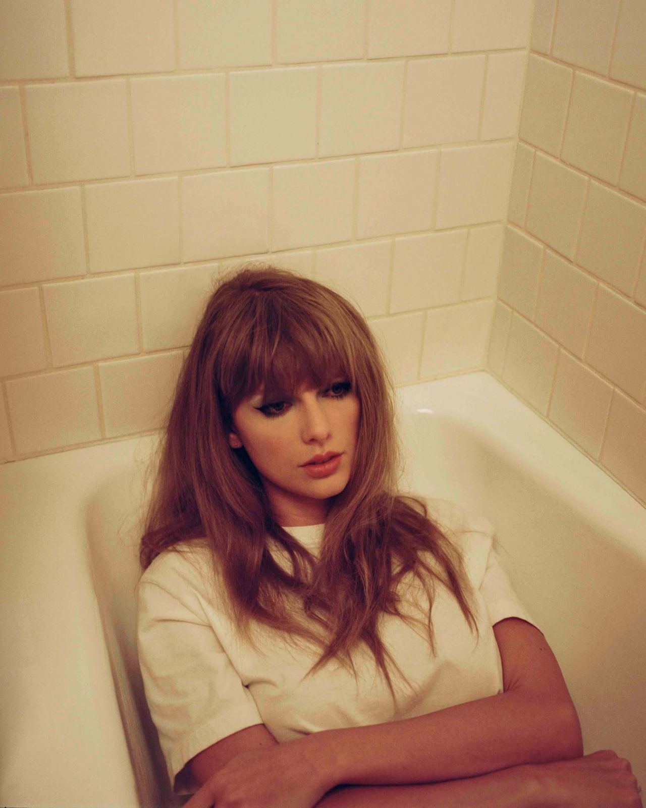 Stunning Taylor Swift Midnights photos that will make you EXPLODE Celeblr