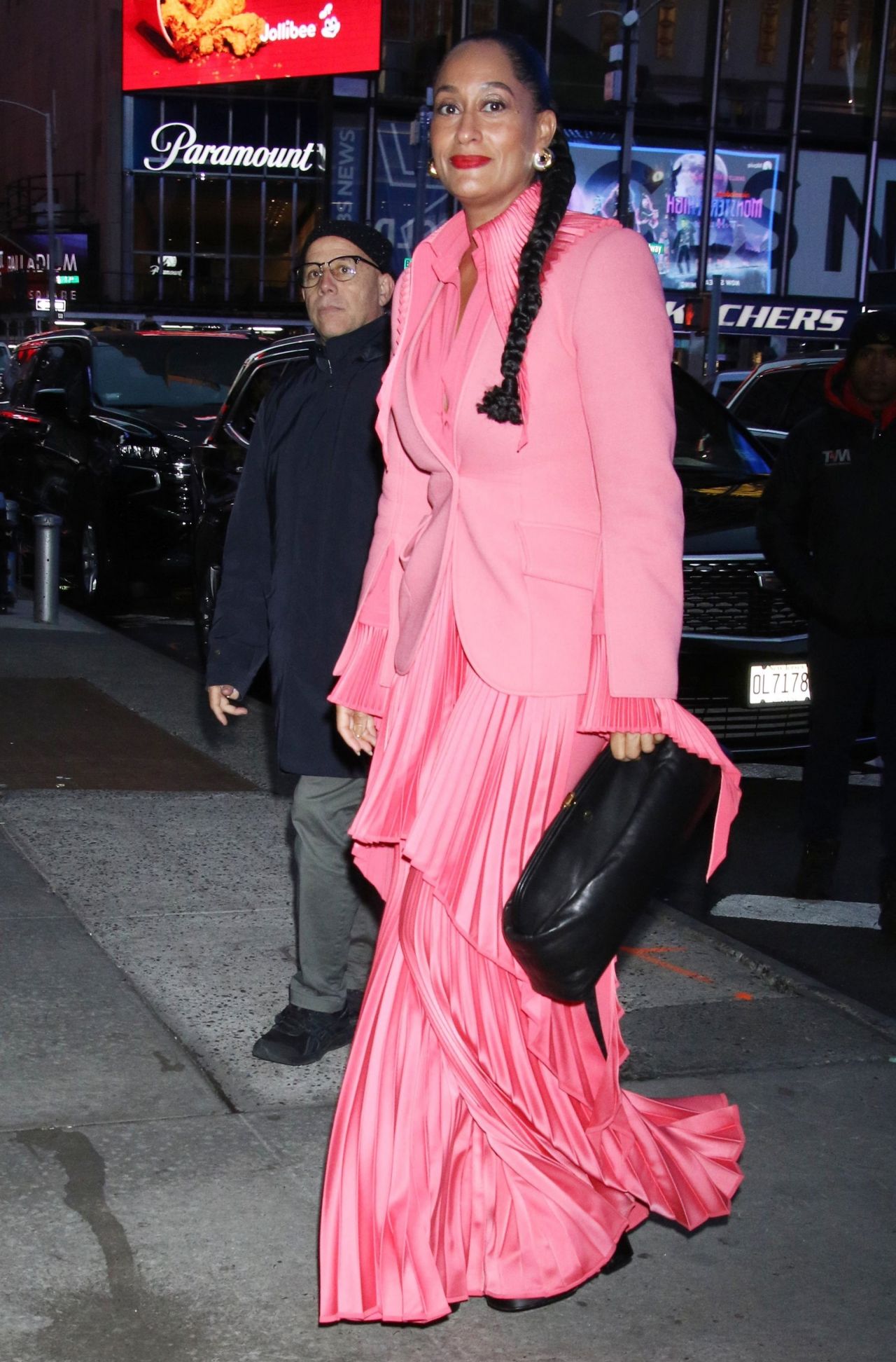 Tracee Ellis Ross In All-pink - Gma In New York 10 11 2022 • Celebmafia