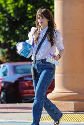 Zooey Deschanel - Out in Beverly Hills 10/02/2022