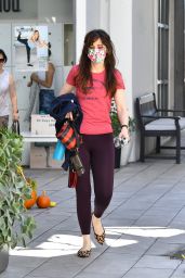 Zooey Deschanel - Out in Brentwood 10/18/2022