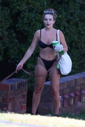 Abbie Chatfield in a Bikini in Bondi 11/27/2022