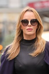 Amanda Holden   Leaving Heart Radio in London 11 02 2022   - 13