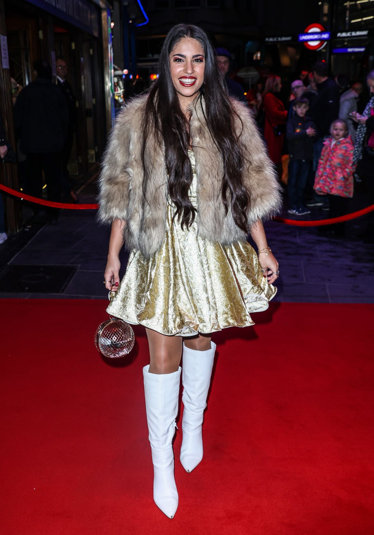 Amira Arasteh Style Clothes Outfits And Fashion CelebMafia