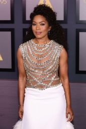 Angela Bassett   Governors Awards in Los Angeles 11 19 2022   - 71