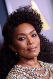 Angela Bassett – Governors Awards in Los Angeles 11/19/2022 • CelebMafia