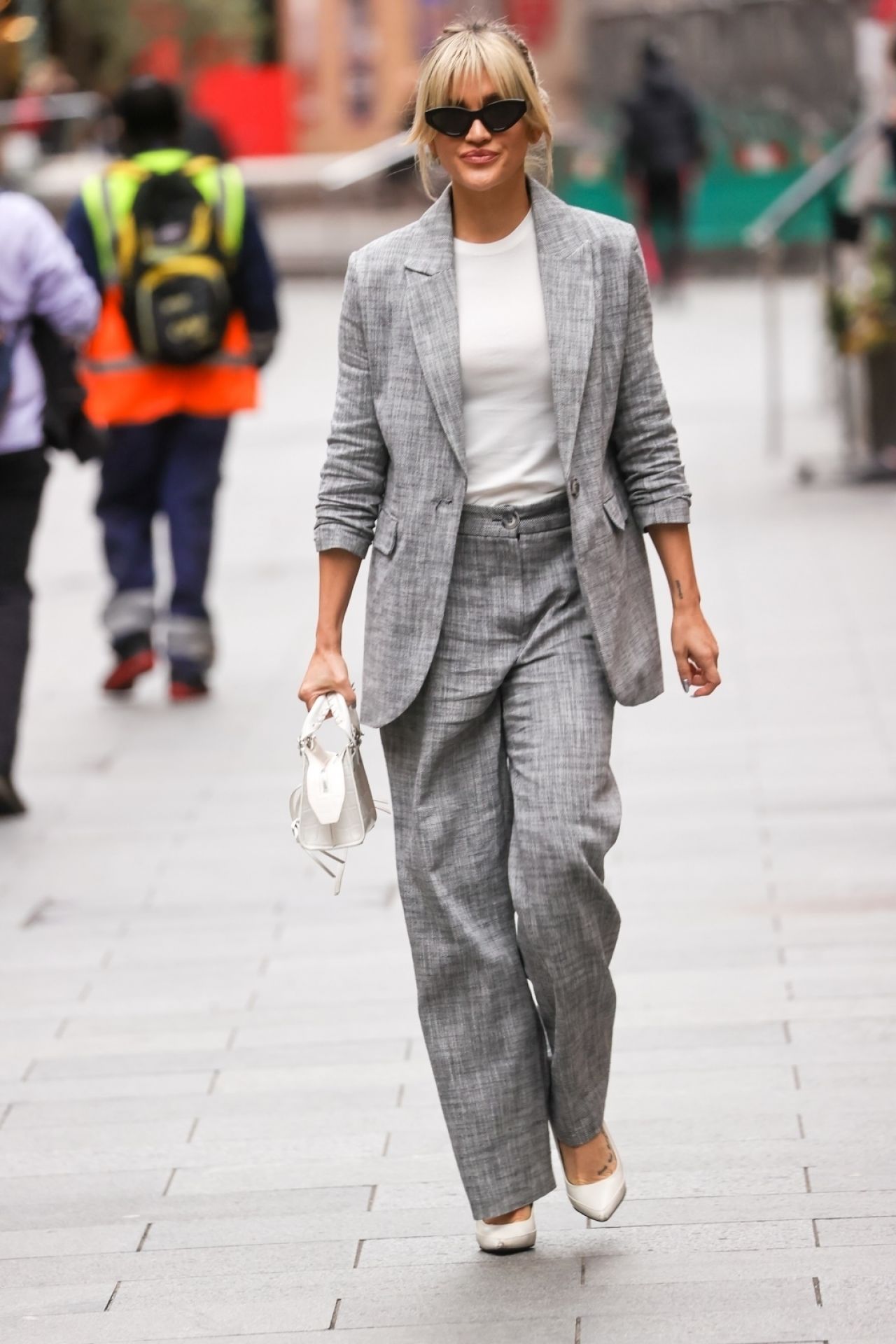 Ashley Roberts in a Great Trouser Suit and White Shoes and Bag - London ...
