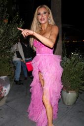 Brandi Glanville in Pink at LAVO Ristorante in West Hollywood 11/12/2022