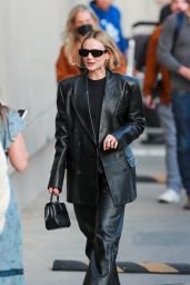 Carey Mulligan in an All-Black Leather Outfit in Hollywood 11/21/2022