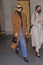 Carey Mulligan Wears a Camel-colored Coat - New York 11/14/2022