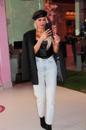 Chloe Sims, Frankie Sims and Demi Sims at the PrettyLittleThing Showroom on Melrose Ave in Los Angeles 11/12/2022