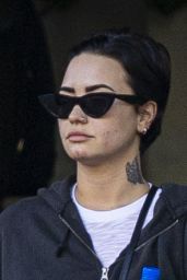 Demi Lovato Make up Free   New Orleans 11 01 2022   - 60