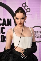 Dove Cameron   American Music Awards 2022   - 61