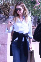 Ellen Pompeo - Grocery Shopping at Erewhon Market in Los Angeles 11/01/2022